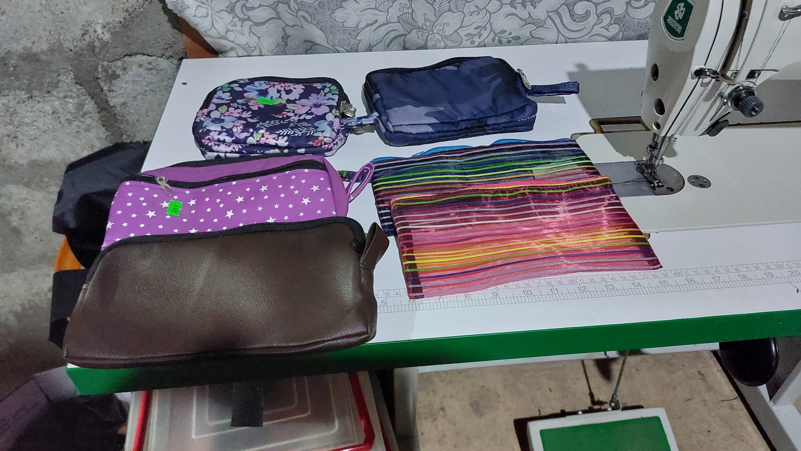 තෙනු බෑග් සෙන්ටර්