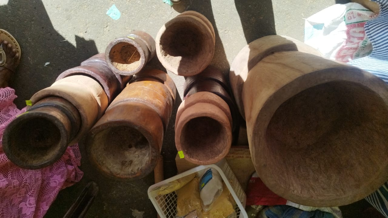 අනූෂා නිෂ්පාදන