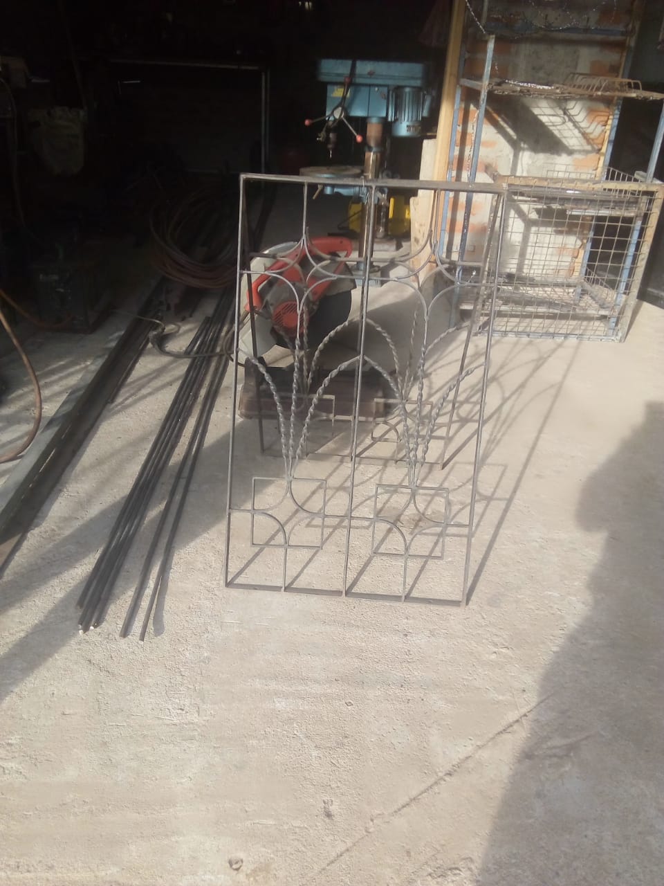 දර්ශන අයන් වර්කස්