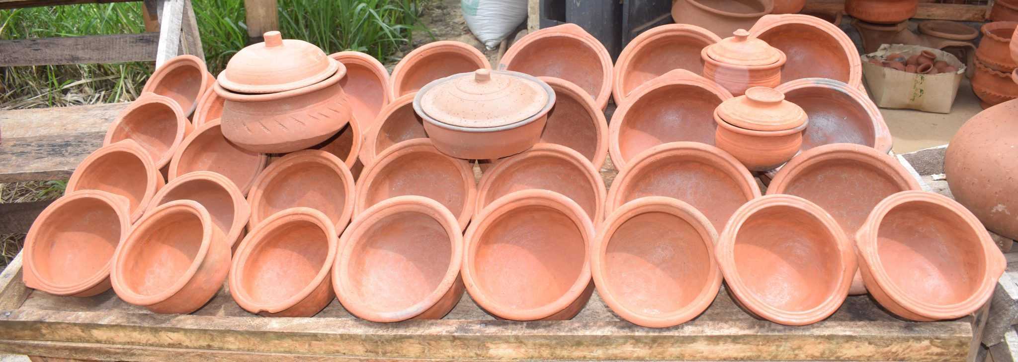Dabavinna pottery production