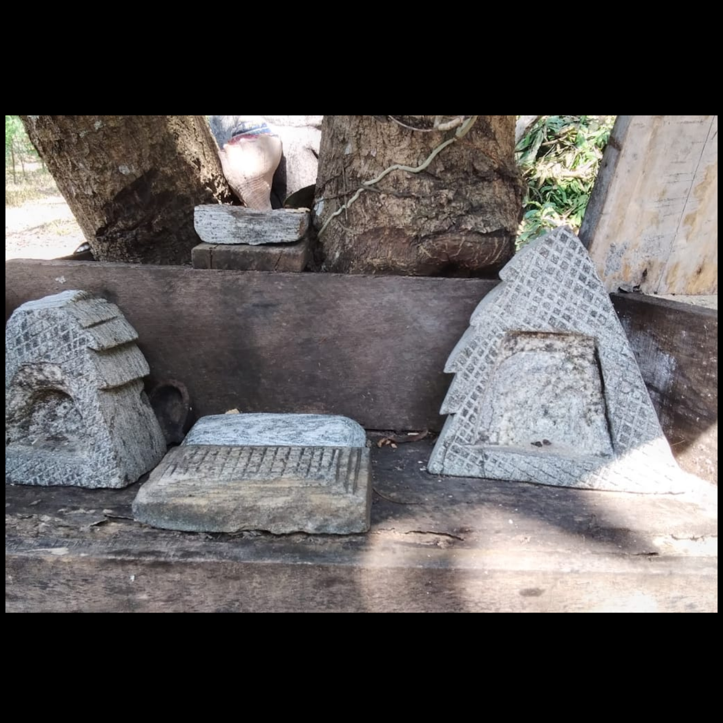 ගල් කැටයම් නිර්මාණ