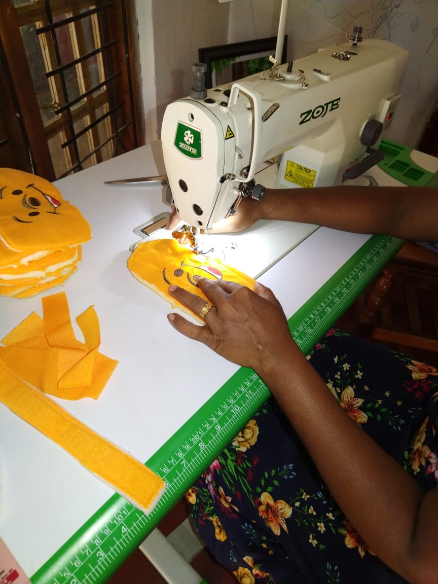 ෂෙනාල් බෑග් නිෂ්පාදකයෝ, කේ. ඉන්ද්රා කාන්ති