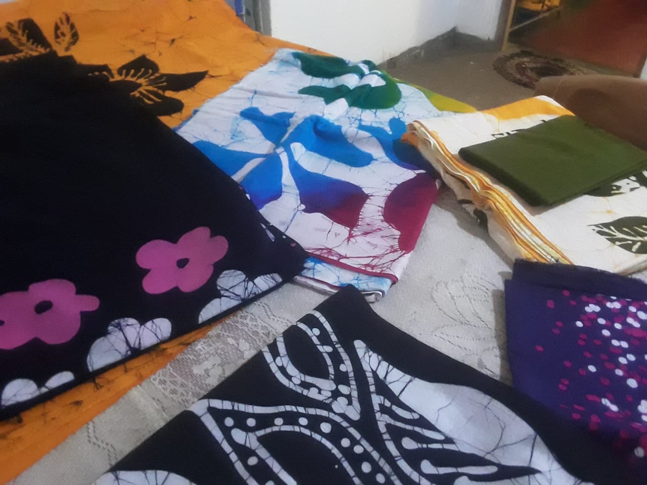 NR බතික්