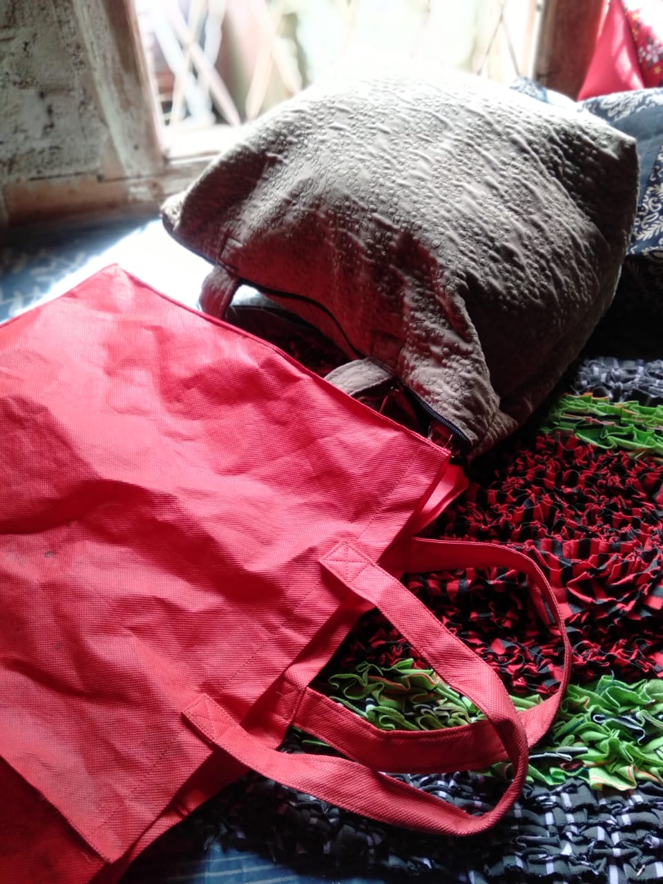 ඇඳුම් මැසීම