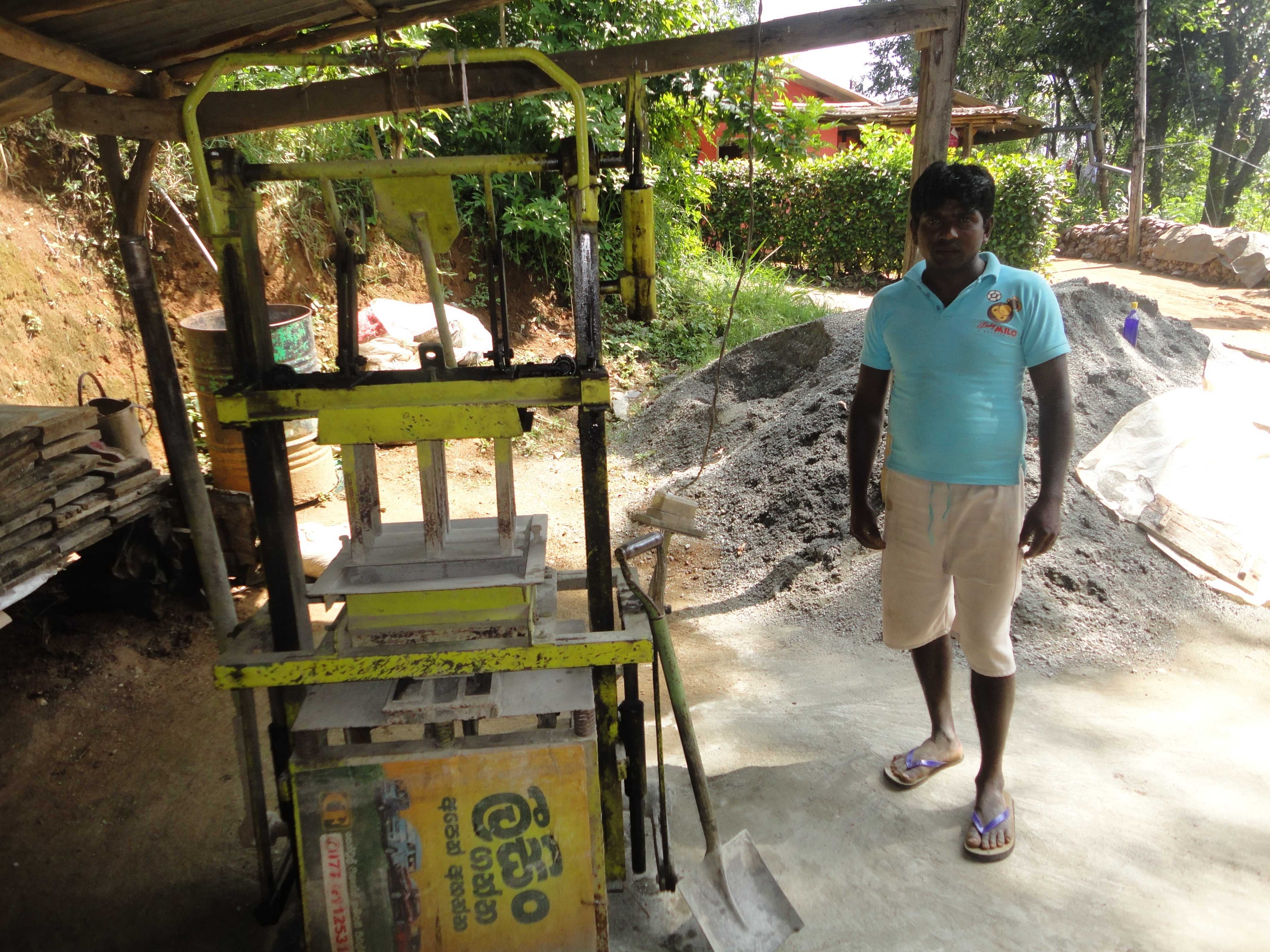 අජිත් බ්ලොක්ගල් වැඩපල