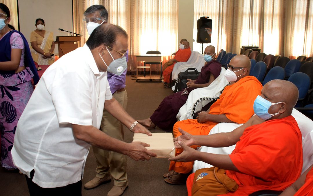 පිරිවෙන් සංවර්ධන ව්‍යාපෘතිය යටතේ ඌව පළාතේ තිබෙන පිරිවෙන් 69ක් සඳහා පොත් බෙදා දීමේ උත්සවය