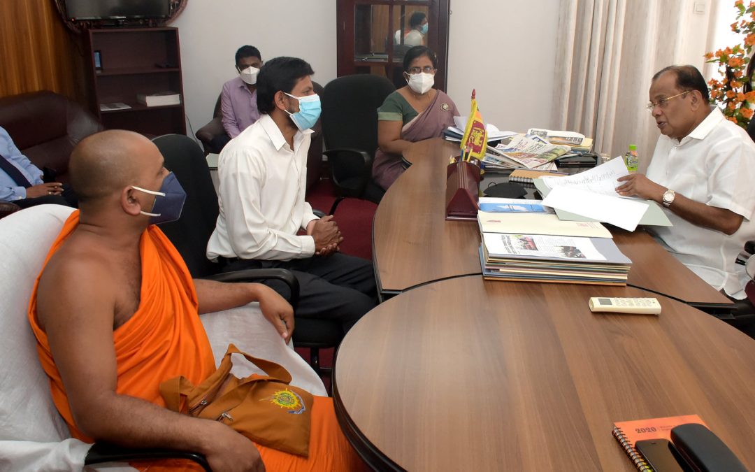 කෘෂි වගා කටයුතු සඳහා දිලීරනාශක, පොහොර, වල්නාශක, කෘමිනාශක නොමැති නිසා කෘෂි බෝග හානි සිදුවීම