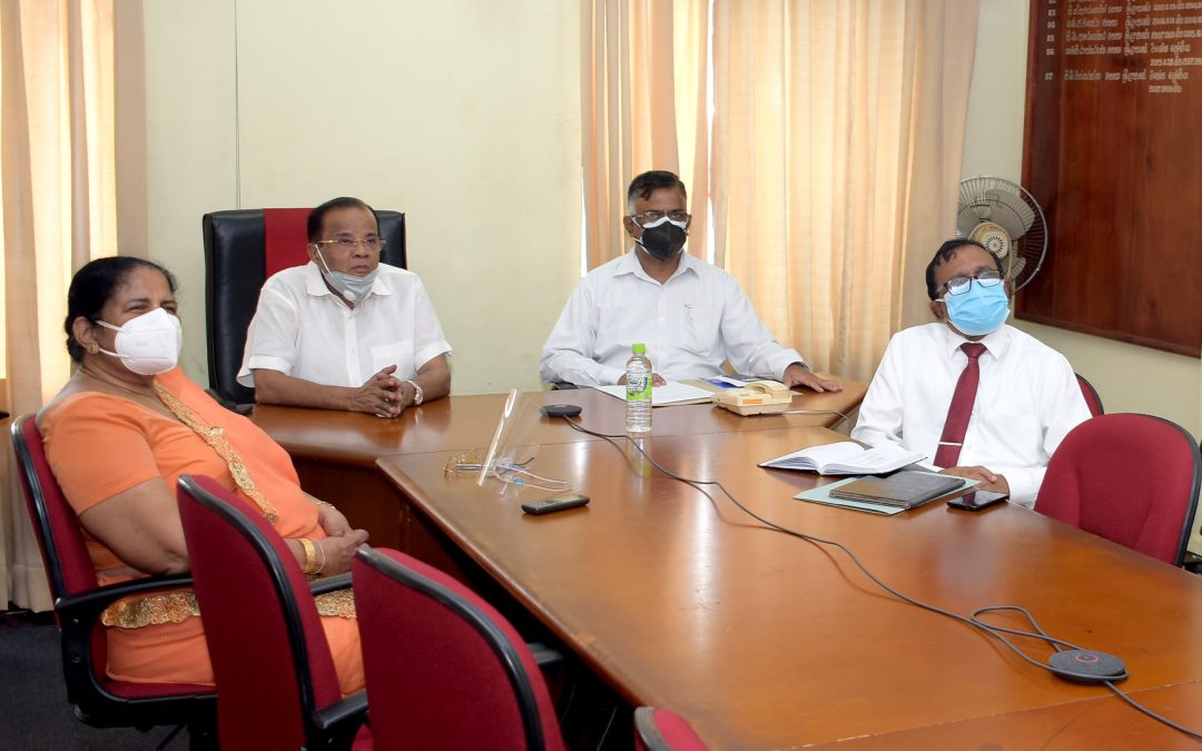 දිවයින පුරා පළාත් සභා යටතේ පාලනය වන ළමුන් 200ට අඩු පාසල්වල ප්‍රාථමික අංශයේ අධ්‍යාපන කටයුතු ඔක්තොම්බර් 21 වනදා සිට ආරම්භ කිරීමට තීරණය