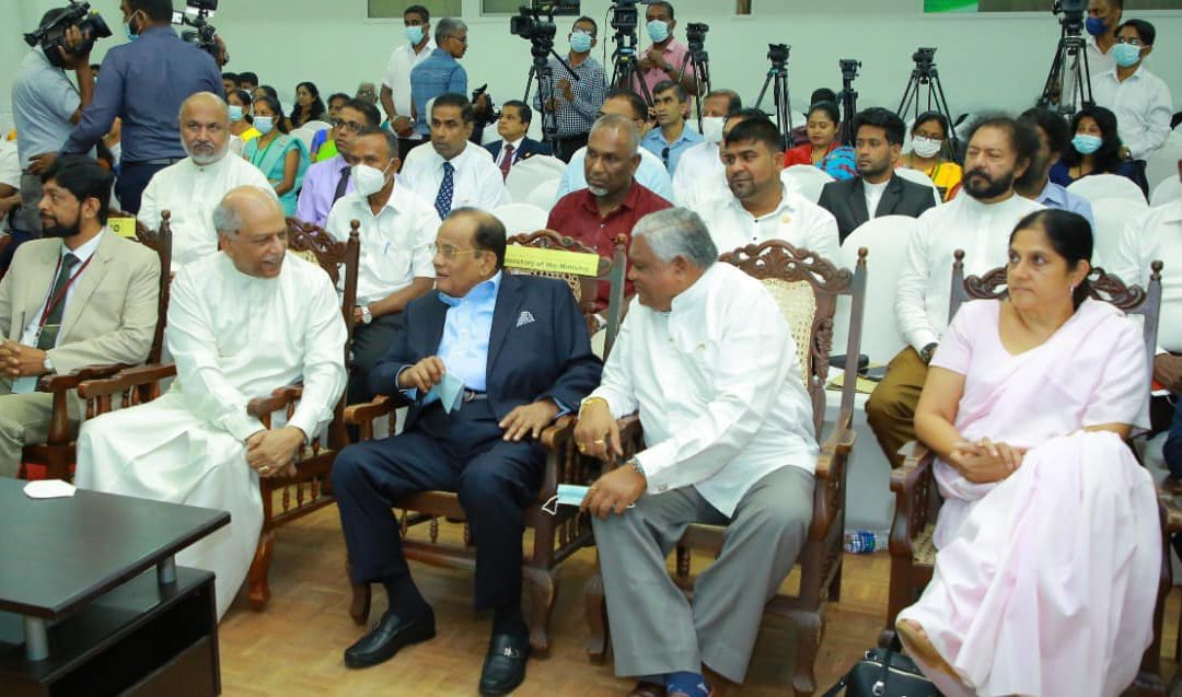 පළාත් පාලනය සහ නායකත්වය, අත්දැකීම්, ගෝලීය අභියෝග