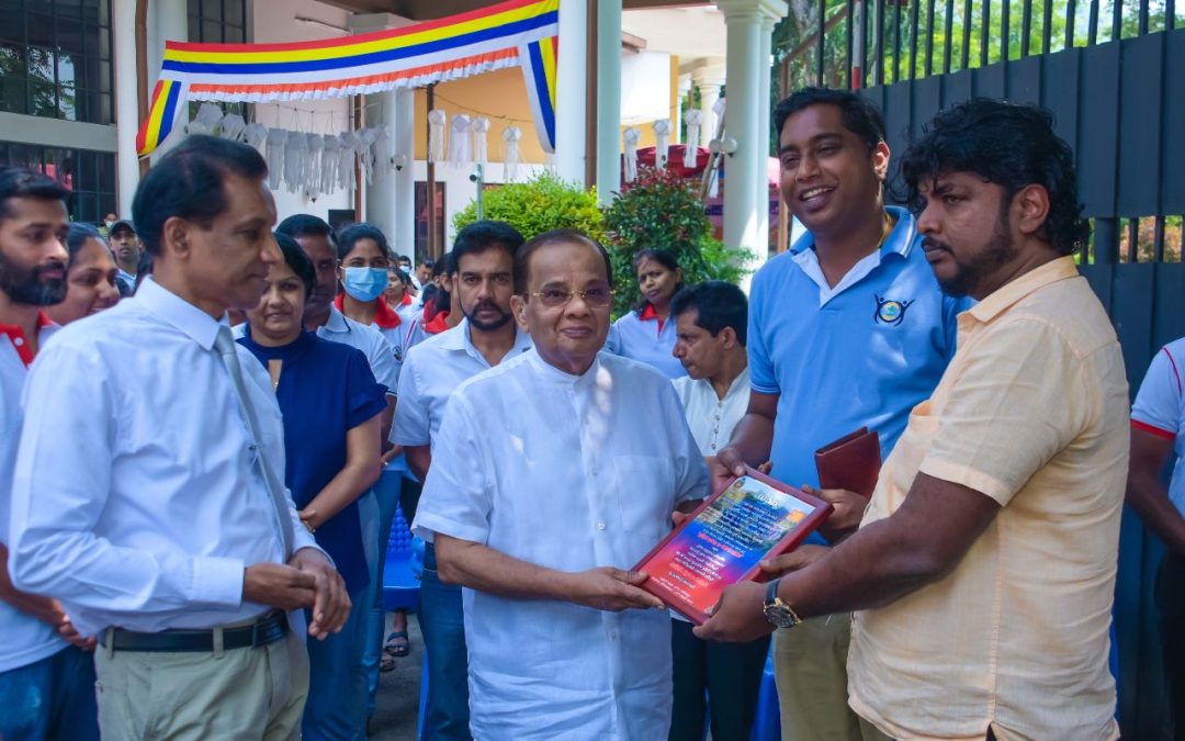 ඌව පළාත් සභාවේ අධ්‍යාපන අමාත්‍යාංශය හා මාධ්‍ය කාර්යාංශය එක්ව සංවිධානය කරන ලද දන්සැල් වැඩසටහන පොසොන් පොහෝ දින ඌව පළාත් සභාව ඉදිරිපිට පවත්වන ලදී .