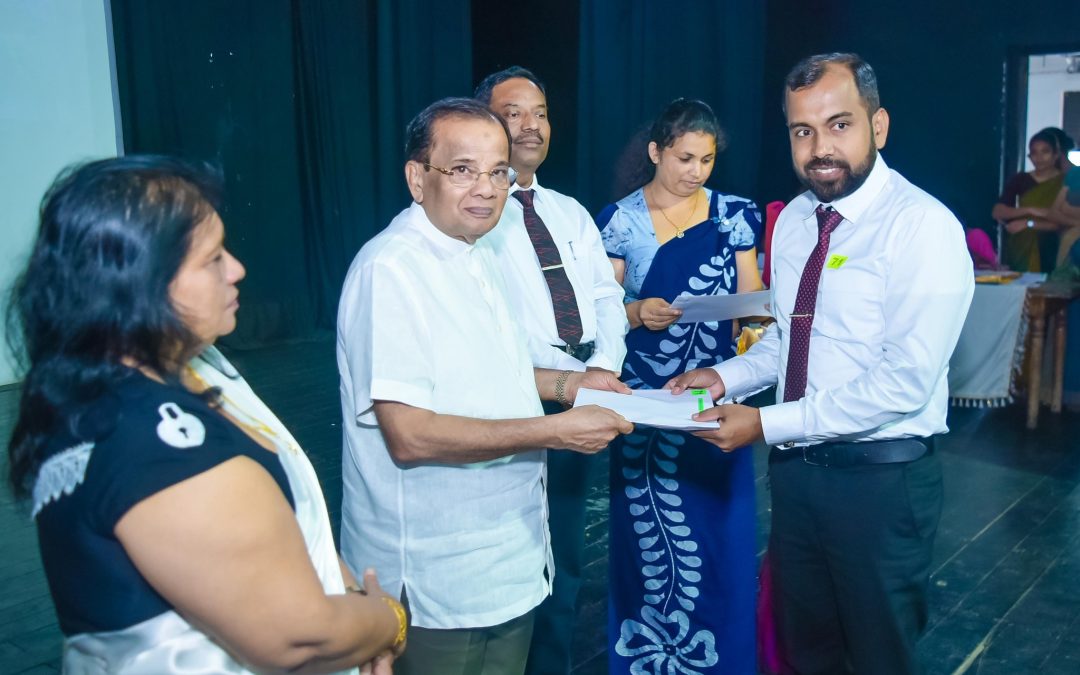 විදුහල්පති iii වන ශ්‍රේණියට බඳවා ගැනීමේ තරඟ විභාගයෙන් සමත් වු නව විදුහල්පතිවරුන් 451 දෙනෙකුට ඌව පළාතේ පාසල් වෙත පත් කිරීමට අදාළ පත්වීම් ලිපි ප්‍රධානය කිරීම