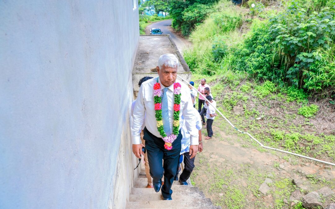 ලියන්ගහවෙල ගම්මානයට ගොස් ගම්වාසීන් හමුවී ඔවුන්ගේ වත්මන් ගැටලු පිළිබඳව සාකච්ඡාව