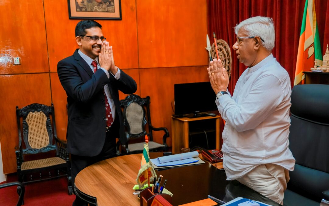 ඌව පළාත් සභාවේ නව ප්‍රධාන ලේකම් මහේෂ් ලසන්ත ගම්මම්පිල මහතා සිය තනතුරේ වැඩ බාරගැනීම