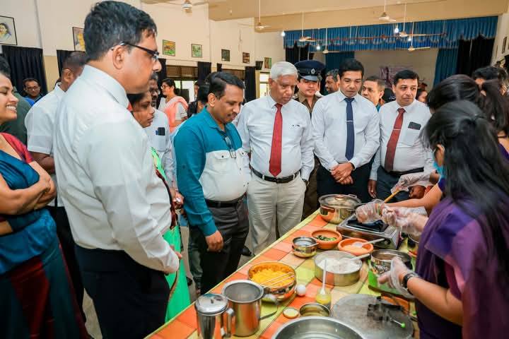 ලියාසුව රූ සවි