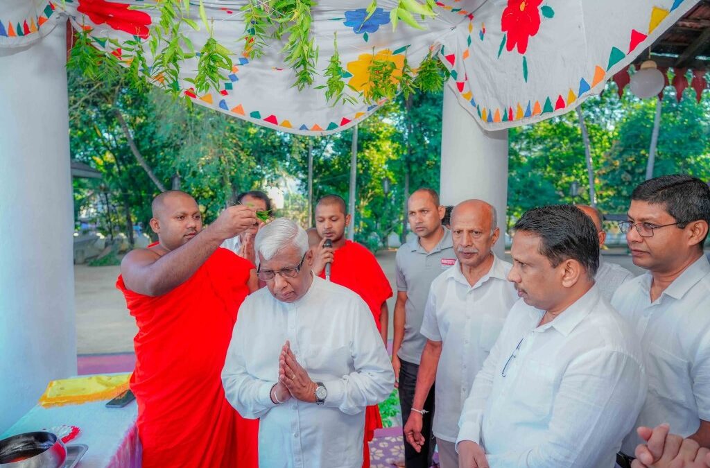 සිංහල හා දෙමළ අළුත් අවුරුදු උත්සවයට සමගාමීව පැවති හිසතෙල් ගෑමේ මහෝත්සවය